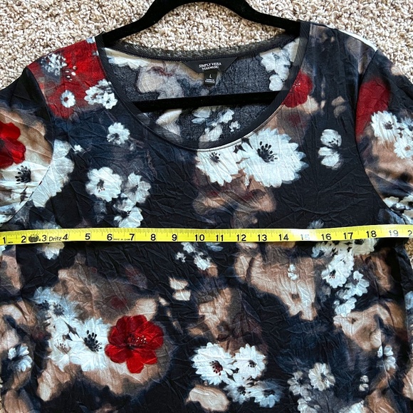Vera Wang blouse - Picture 1 of 3